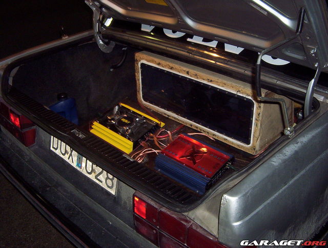 http://www.garaget.org/gallery/archive/10701/129776_f4oh3b.jpg