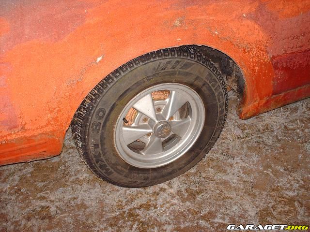 http://www.garaget.org/gallery/archive/14956/212592_8avc4d.jpg