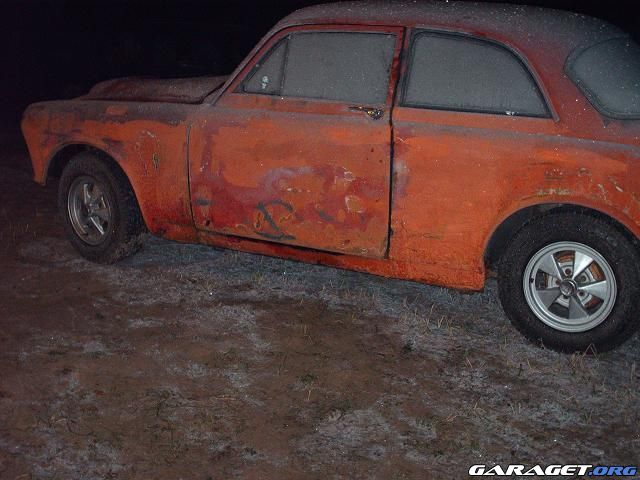 http://www.garaget.org/gallery/archive/14956/212642_4fl2z6.jpg