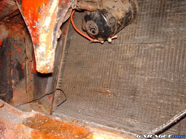 http://www.garaget.org/gallery/archive/14956/212663_0ak8cx.jpg