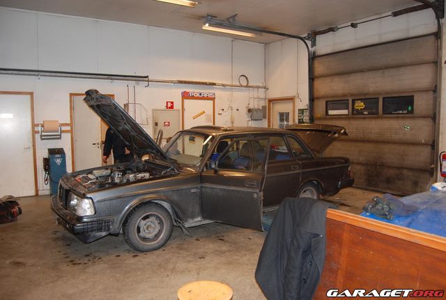 http://www.garaget.org/gallery/archive/19631/223749_05in7q.jpg