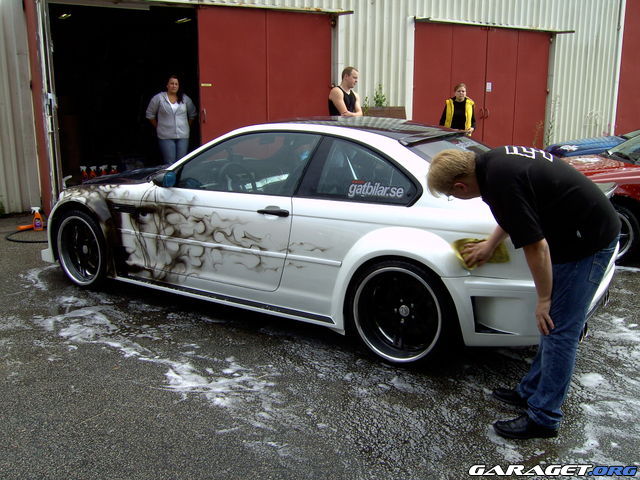 http://www.garaget.org/gallery/archive/21539/22129/21539-121179.jpg