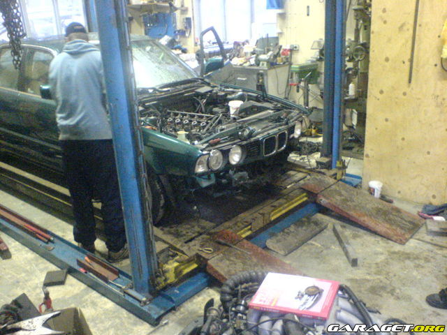 http://www.garaget.org/gallery/archive/23539/169001_ei2rrj.jpg