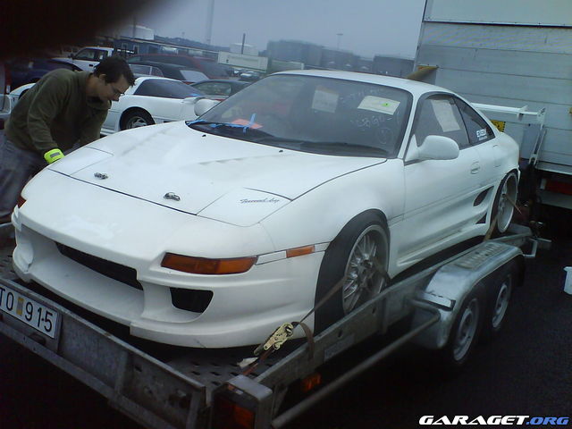 http://www.garaget.org/gallery/archive/2355/155448_c6wxmi.jpg