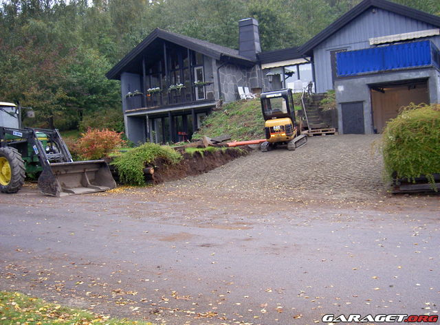 http://www.garaget.org/gallery/archive/2355/157629_9hyzkd.jpg