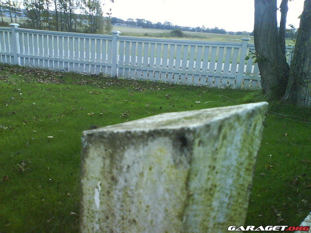 http://www.garaget.org/gallery/archive/2355/164061_owu155.jpg