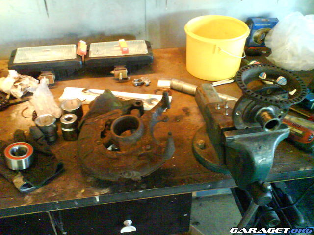 http://www.garaget.org/gallery/archive/2355/177514_w9rwil.jpg