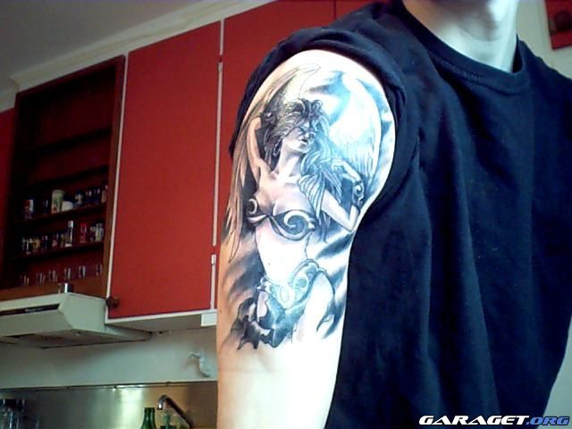 http://www.garaget.org/gallery/archive/25401/208100_2qxd0q.jpg