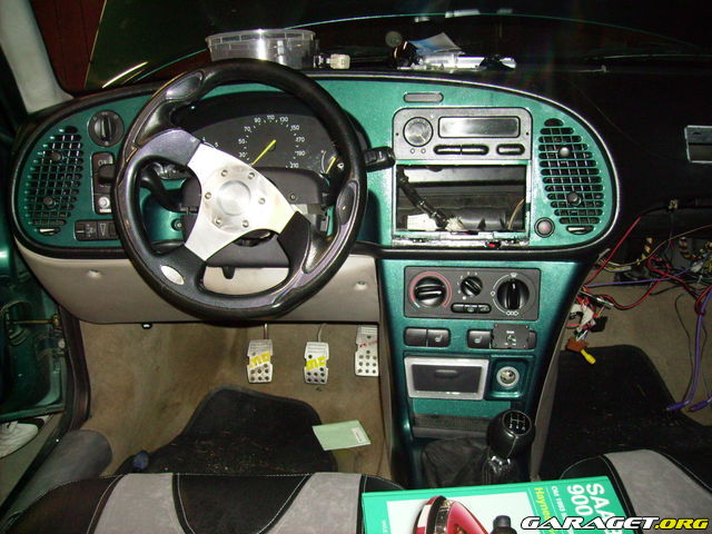 http://www.garaget.org/gallery/archive/28005/235654_78fc55.jpg