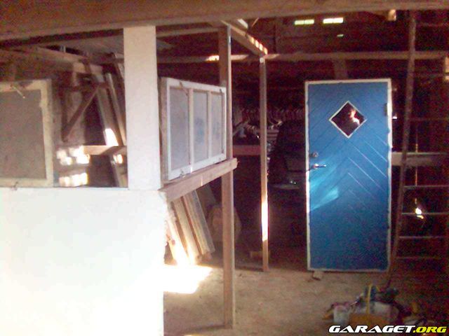 http://www.garaget.org/gallery/archive/28534/21431/28534-116551.jpg