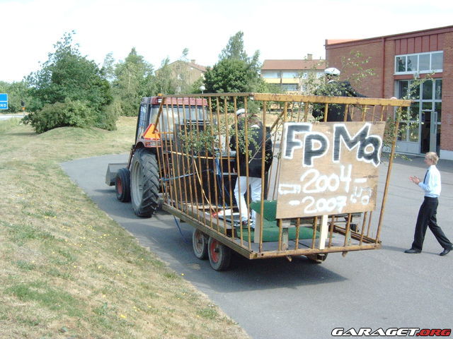 http://www.garaget.org/gallery/archive/28534/6692/28534-101354.jpg