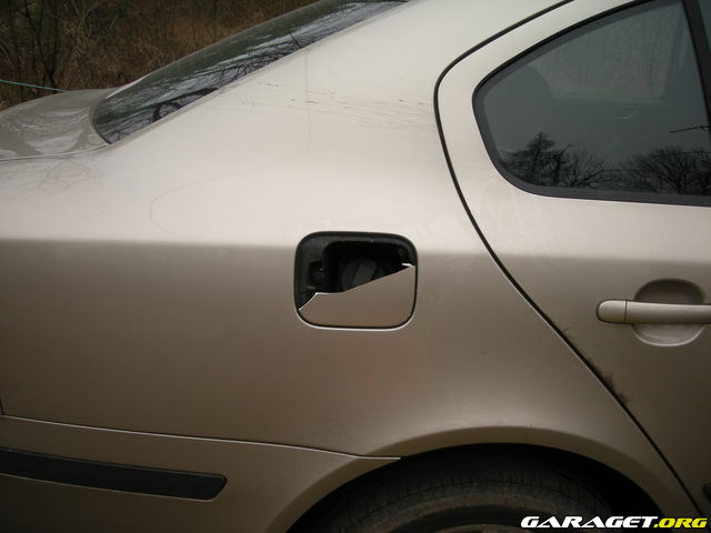 http://www.garaget.org/gallery/archive/32982/213840_kzs27a.jpg