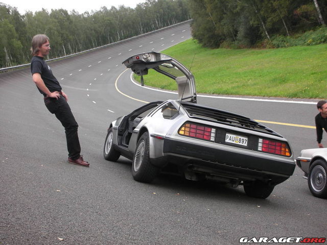 http://www.garaget.org/gallery/archive/34039/147743_073b4q.jpg