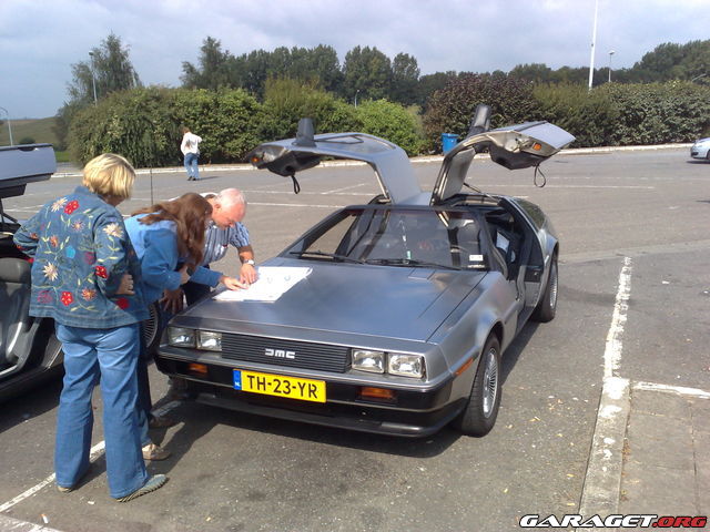 http://www.garaget.org/gallery/archive/34039/153428_2s2sk9.jpg