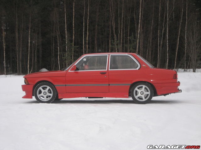 http://www.garaget.org/gallery/archive/3671/10659/3671-88366.jpg
