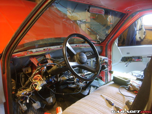 http://www.garaget.org/gallery/archive/56780/277778_6e1jib.jpg