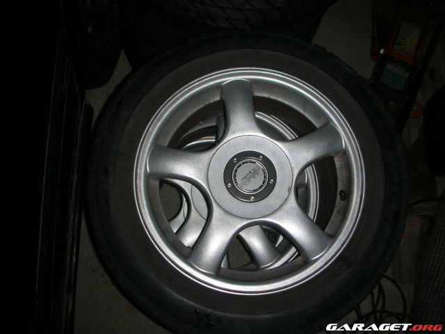 http://www.garaget.org/gallery/archive/64939/197147_z2yivp.jpg