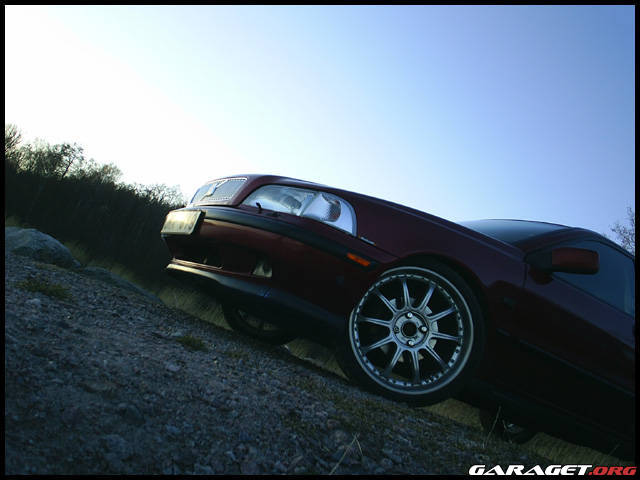 http://www.garaget.org/gallery/archive/749/2278/749-9698.jpg