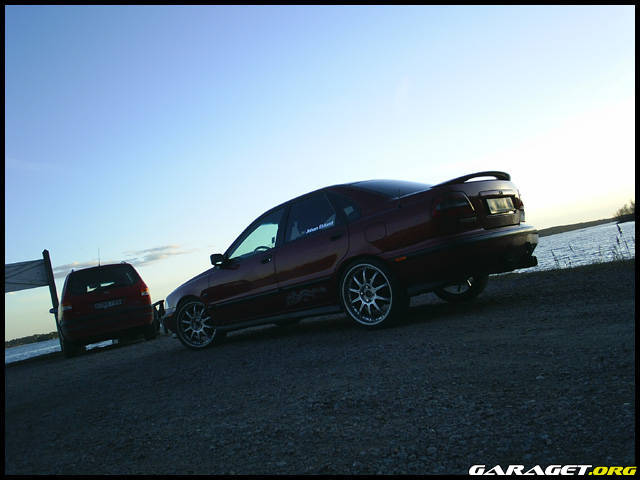 http://www.garaget.org/gallery/archive/749/2278/749-9700.jpg