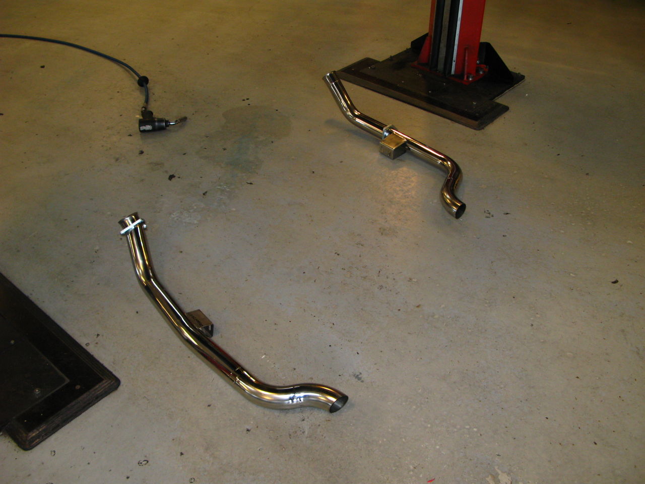 http://www.garaget.org/gallery/archive/82353/large/446504_5f90jw.jpg